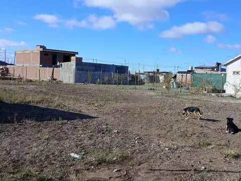 TERRENO EN DOLAVON 10X30