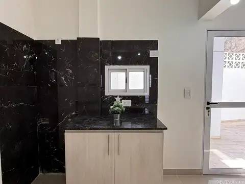 Depto Tipo Casa 2 ambientes con 1 baño