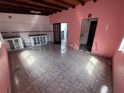 ALQUILER PH - 2 AMBIENTES - TERRAZA PRIVADA - PRIMER PISO POR ESCALERA EN LA MATANZA