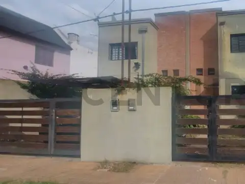 138 entre 33 y 34. Casa 2 AMBIENTES en San Carlos, La Plata