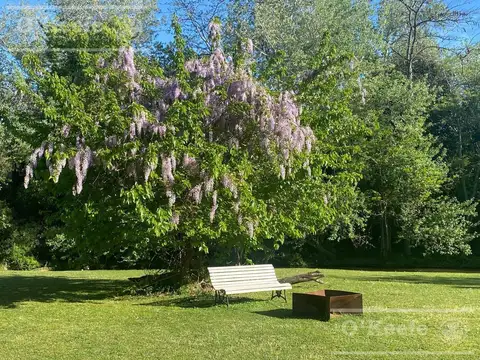 Casa  en venta Abril