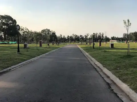 Mariano Acosta 3000, Derqui, Pilar