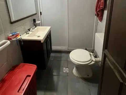 Casa al frente 1 Dorm, y Cochera- 4 de Enero 7700