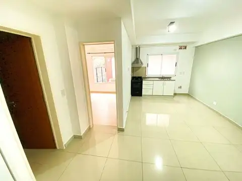 Departamento en Alquiler en Lomas De Zamora, $ 550.000
