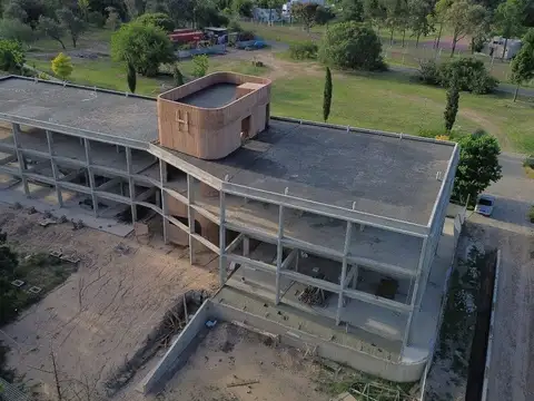 OFICINA CORPORATIVA EN VILLA ALLENDE