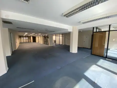 Oficina en Alquiler al Norte