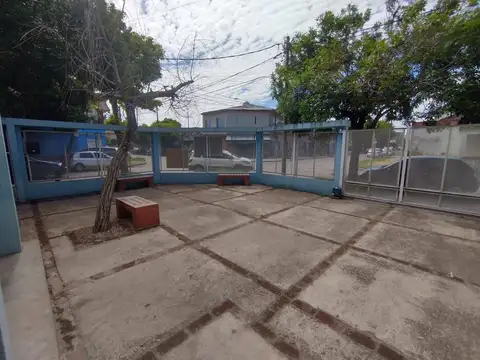 Oficina 5 ambientes con 1 baño