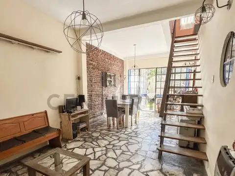 Casa en Venta con 1 cochera