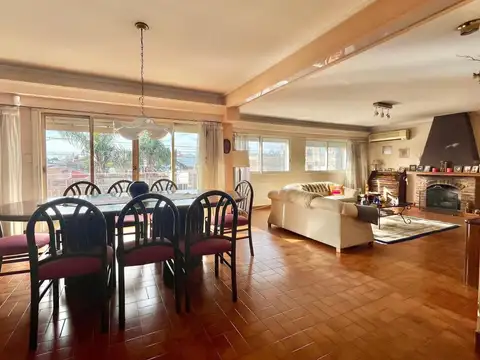 PH 5 AMB. COCHERA QUINCHO  PARRILLA TERRAZA PATIO