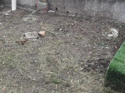 Casa 3 ambientes con 1 baño