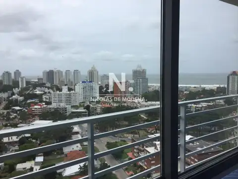 Hermoso Departamento en venta, Punta del Este. Piso alto, Torre Alexander Boulevard