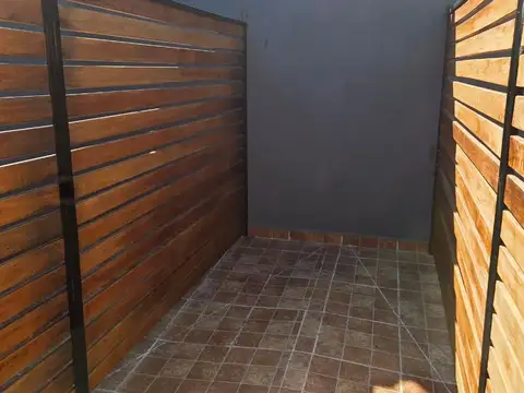 Depto Tipo Casa 2 ambientes con 1 baño