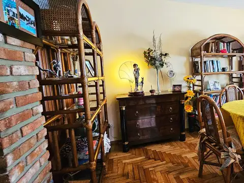 Casa en Venta con 3 cocheras