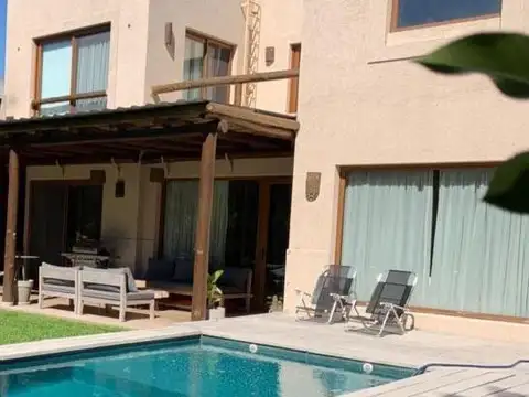 LOS SAUCES - NORDELTA -