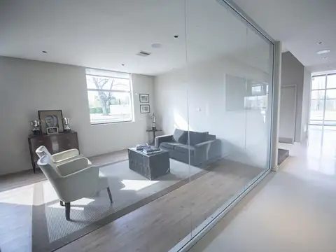 Local en Alquiler en Loma Verde, USD 33.000