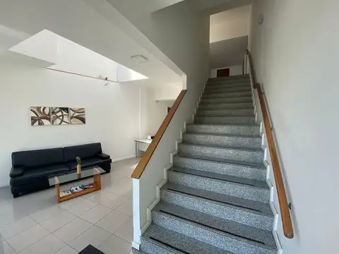 Oficina 4 ambientes con 3 baños