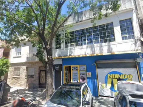 Galpón en Floresta apto para la Industria 220mts2- alquiler venta