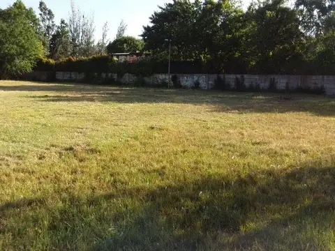 Lote 700m2 en venta Barrio El Alamo Benavidez