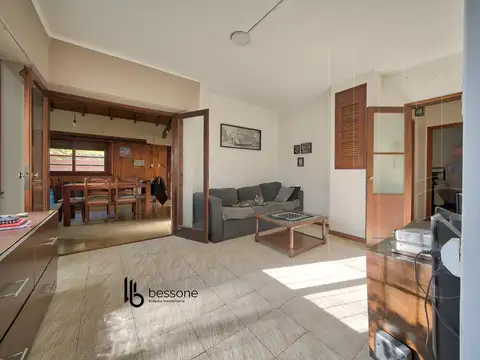 Casa 5 ambientes con 1 baño