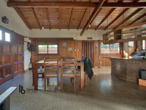 Casa en Venta con 1 cochera