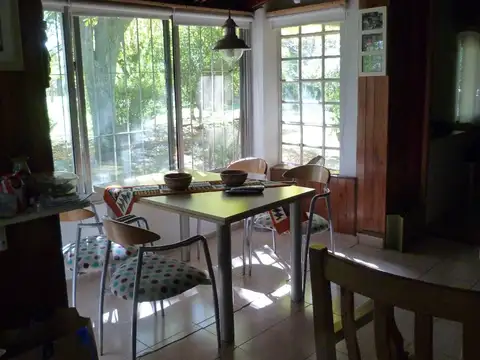 BARRIO PARQUE EXALTACION - COMODA CASA TODOS LOS SERVICIOS - FRENTE AL CAMPO S/ 1425 / 2425 ó 3425m2