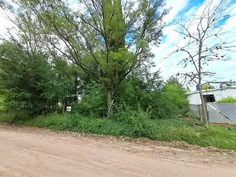Terreno 500m2 a 2½ cuadras del río
