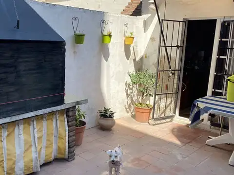 EN VENTA EN VILLA MAIPU CASA DE 3 AMBIENTES SOBRE LOTE DE 10 X 10 - FICHA 9264