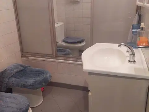 EXCELENTE DUPLEX 4 AMBIENTES CON COCHERA.