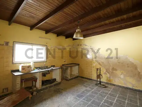 Casa 4 ambientes con 1 baño