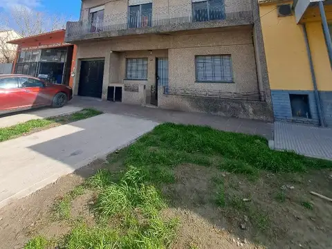 Venta Depto 3 amb.c/ garage y terraza. Bernal Oeste.