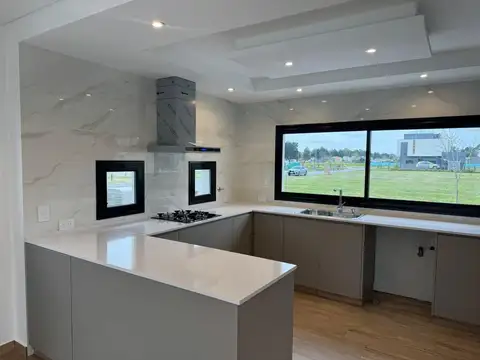 VENTA 4 AMB , BARRIO PRIVADO , SANTA INES