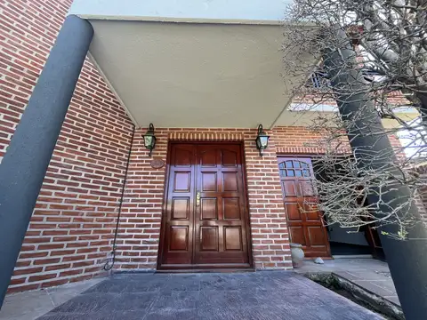 Calle 159 e/ 52 y 53 5200