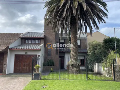 Casa 5 ambientes, Constitución