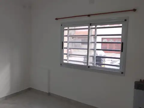 Departamento en Alquiler en Centro (Campana), $ 680.000