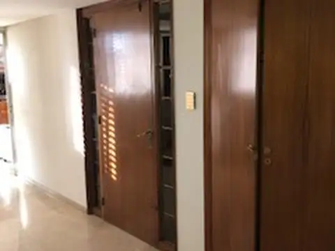 CALLE 51 3000, Piso 5