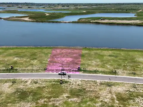 Avenida de los Lagos 300