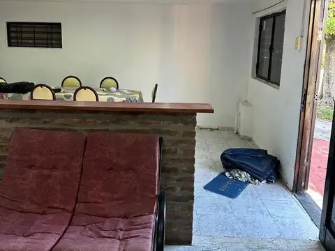 Casa en venta - 2 Dormitorios 1 Baño - Villa Elvira