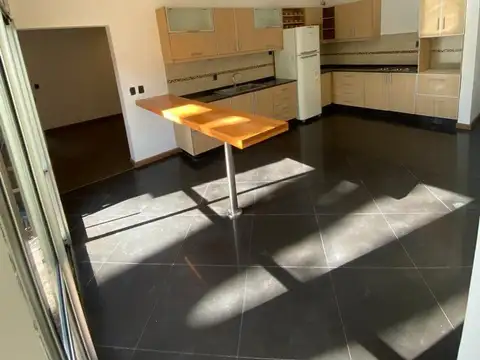 Casa en Venta YeiPora excel 3 dorm pileta moderna