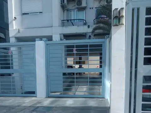 ALQUILER COCHERA  MORON SUR