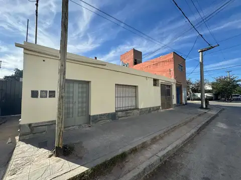 Casa 10 ambientes con 3 baños