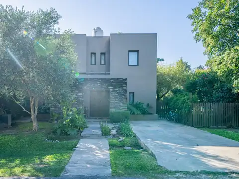 Casa en Venta, 5 Ambientes,  Apta Credito, en Maschwitz Country Club, Escobar, GBA Norte.