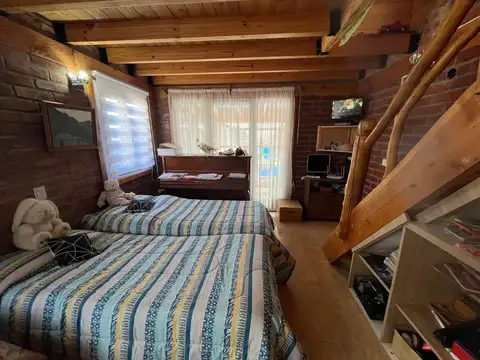 CASA EN VENTA CON VISTA AL LAGO