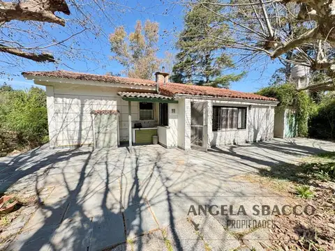Casa en Colectora Norte, con categoría comercial.