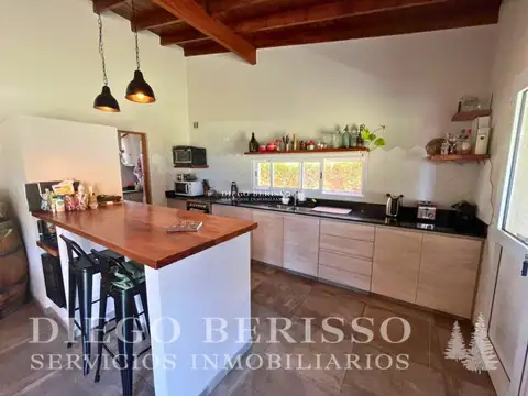 Casa en Alquiler con 1 cochera