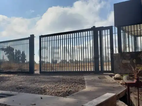 VENTA DE LOTE EN LA CARLOTTA