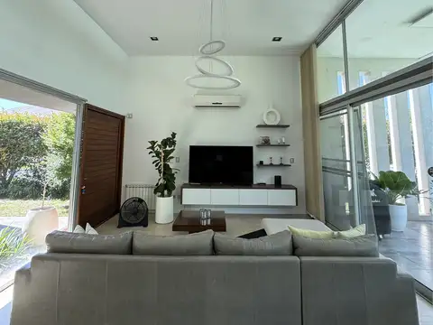 Casa en venta en Miraflores