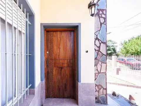 Casa 4 ambientes con 1 baño