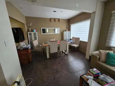 CASA EN ALTOS DE PODESTA-IDEAL PARA REMODELAR-