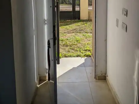 Casa 9 ambientes con 3 baños