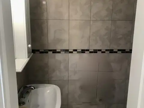 Depto Tipo Casa en Venta en Temperley, USD 125.000